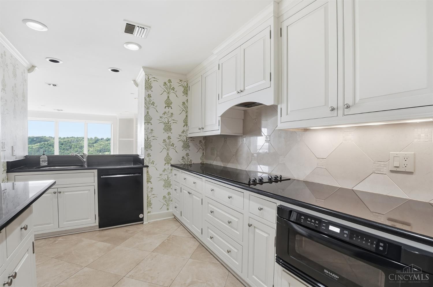 3435 Golden Avenue 1402