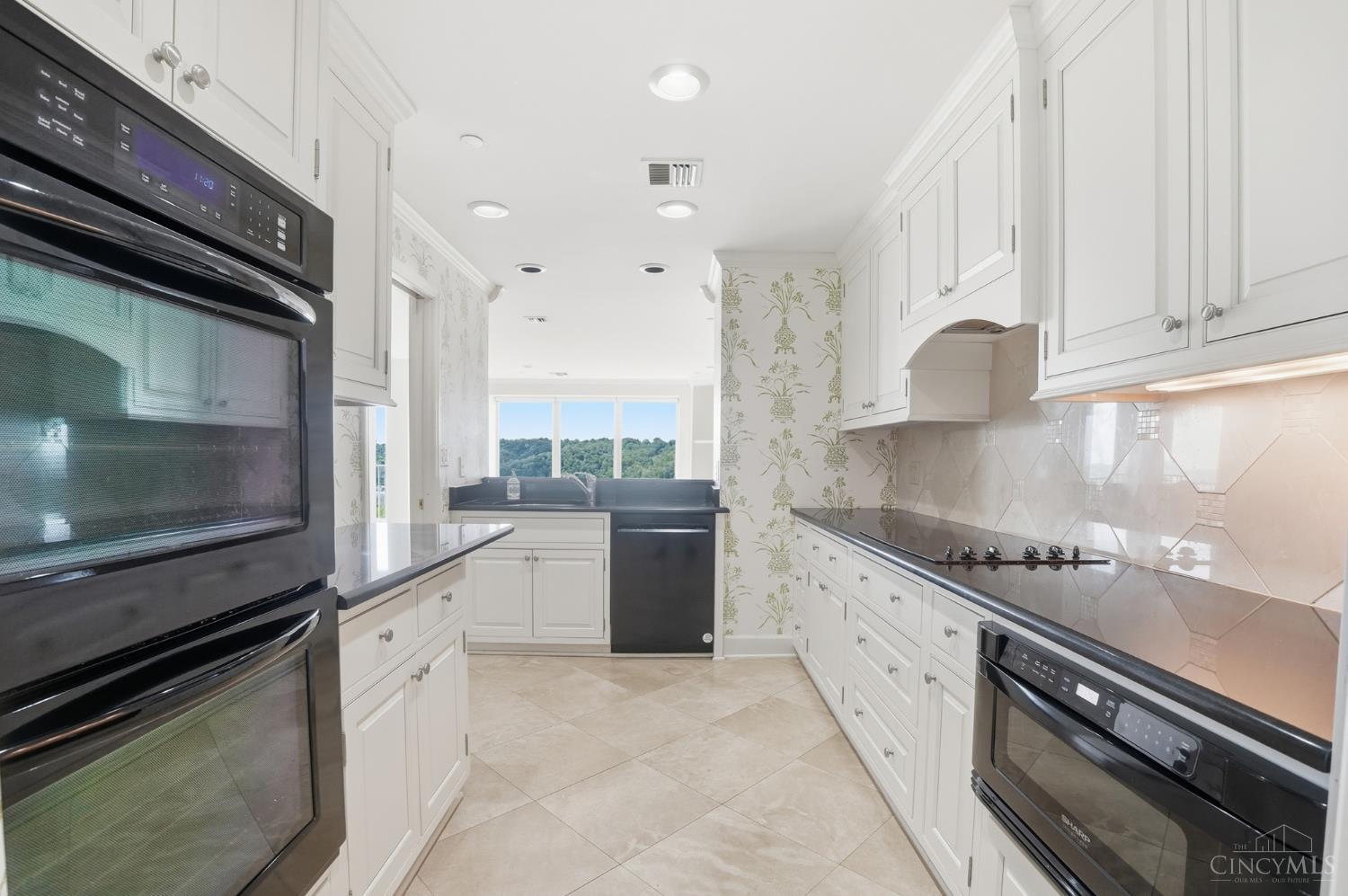 3435 Golden Avenue 1402