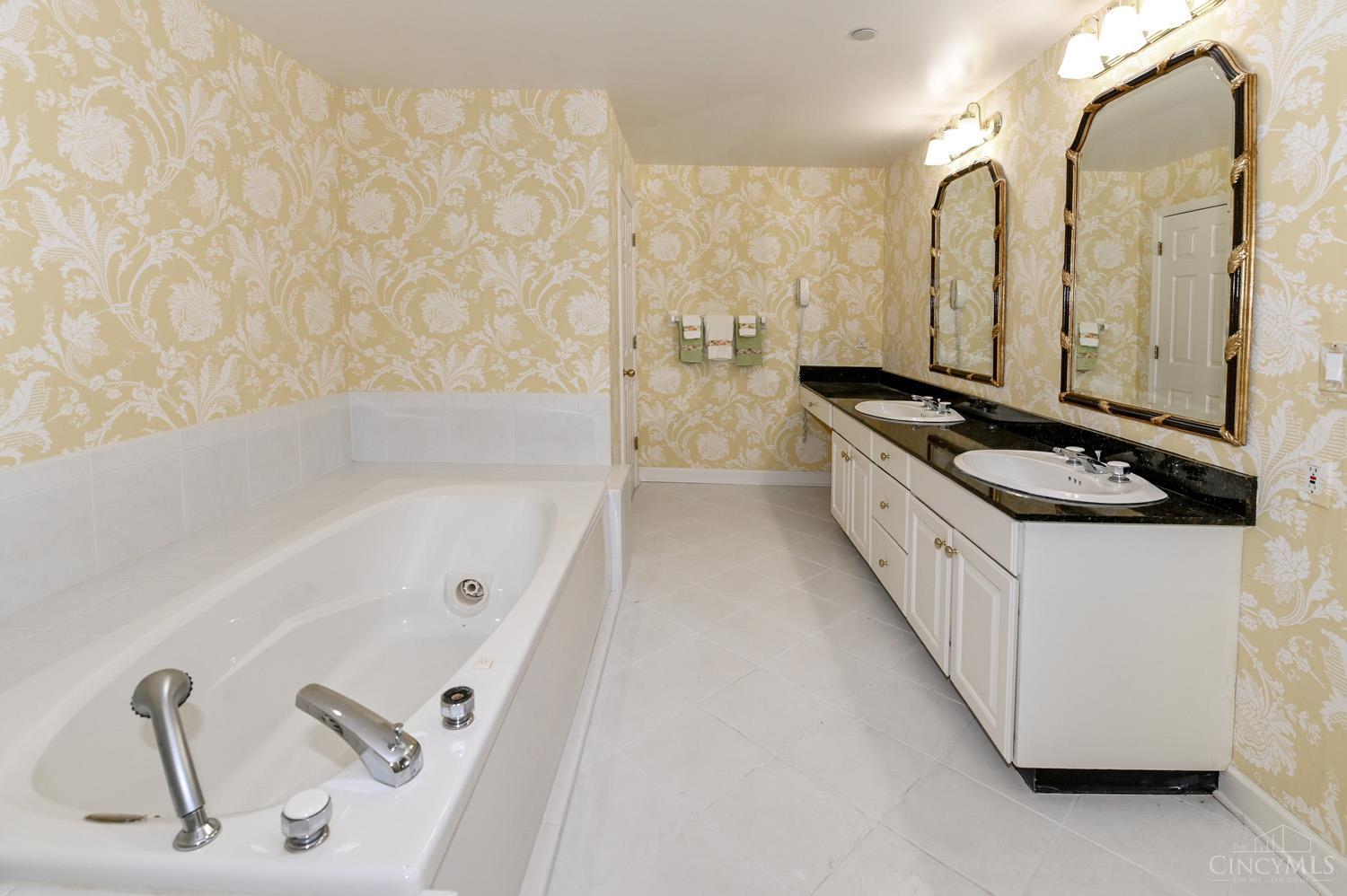 3435 Golden Avenue 1402
