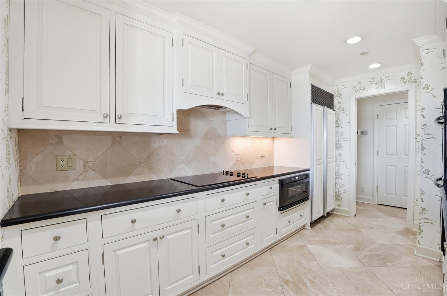 3435 Golden Avenue 1402