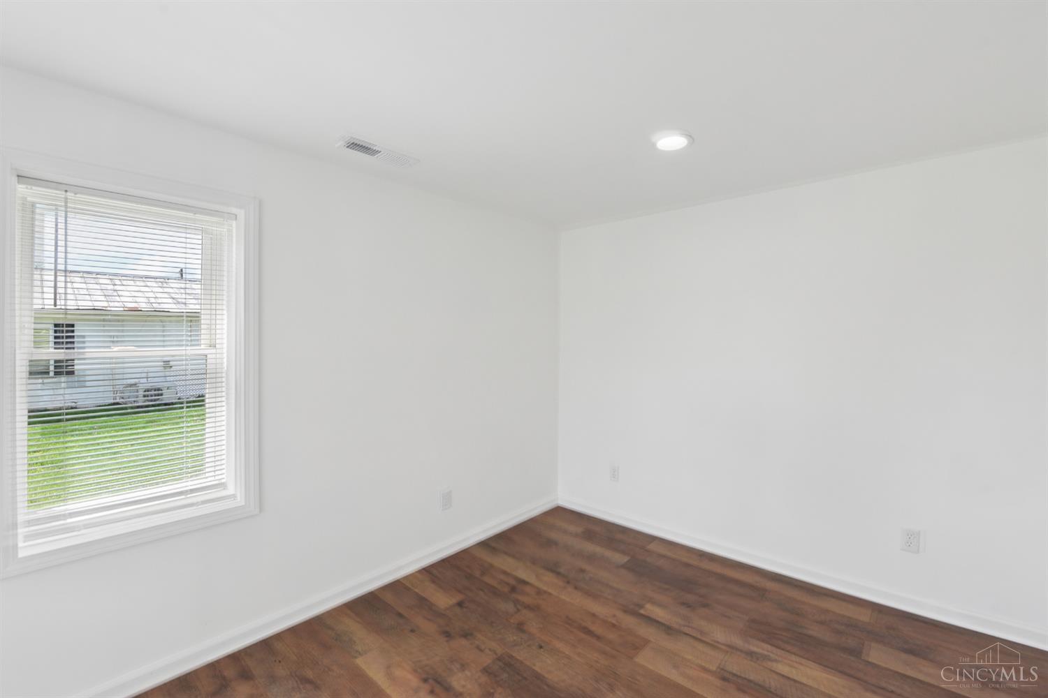 323 N Coffee Street