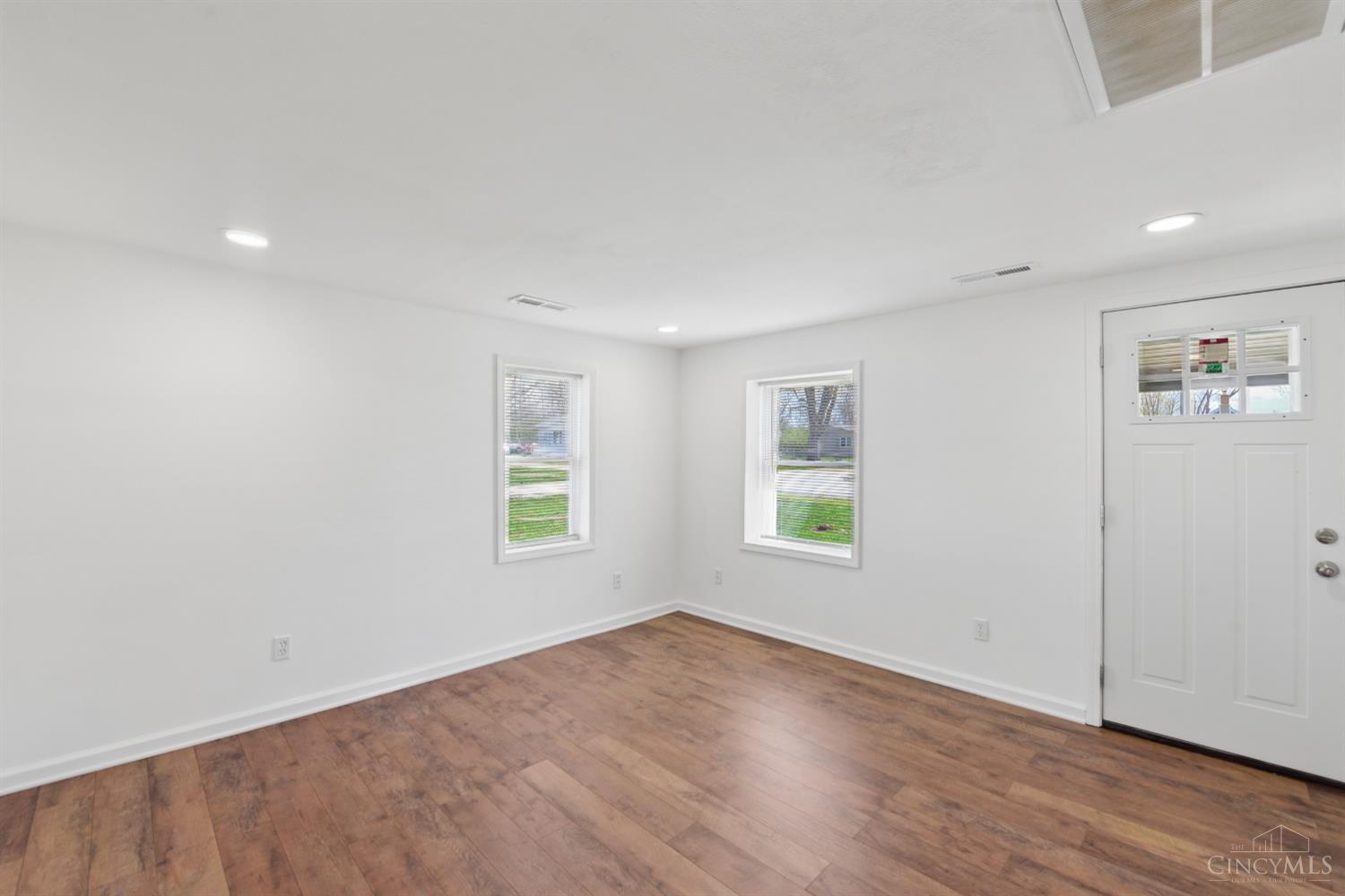 323 N Coffee Street