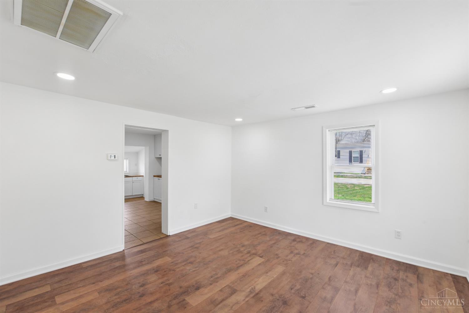 323 N Coffee Street