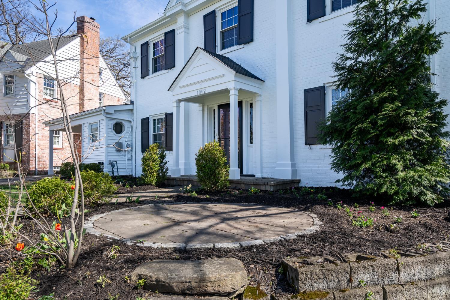 1002 Richwood Circle