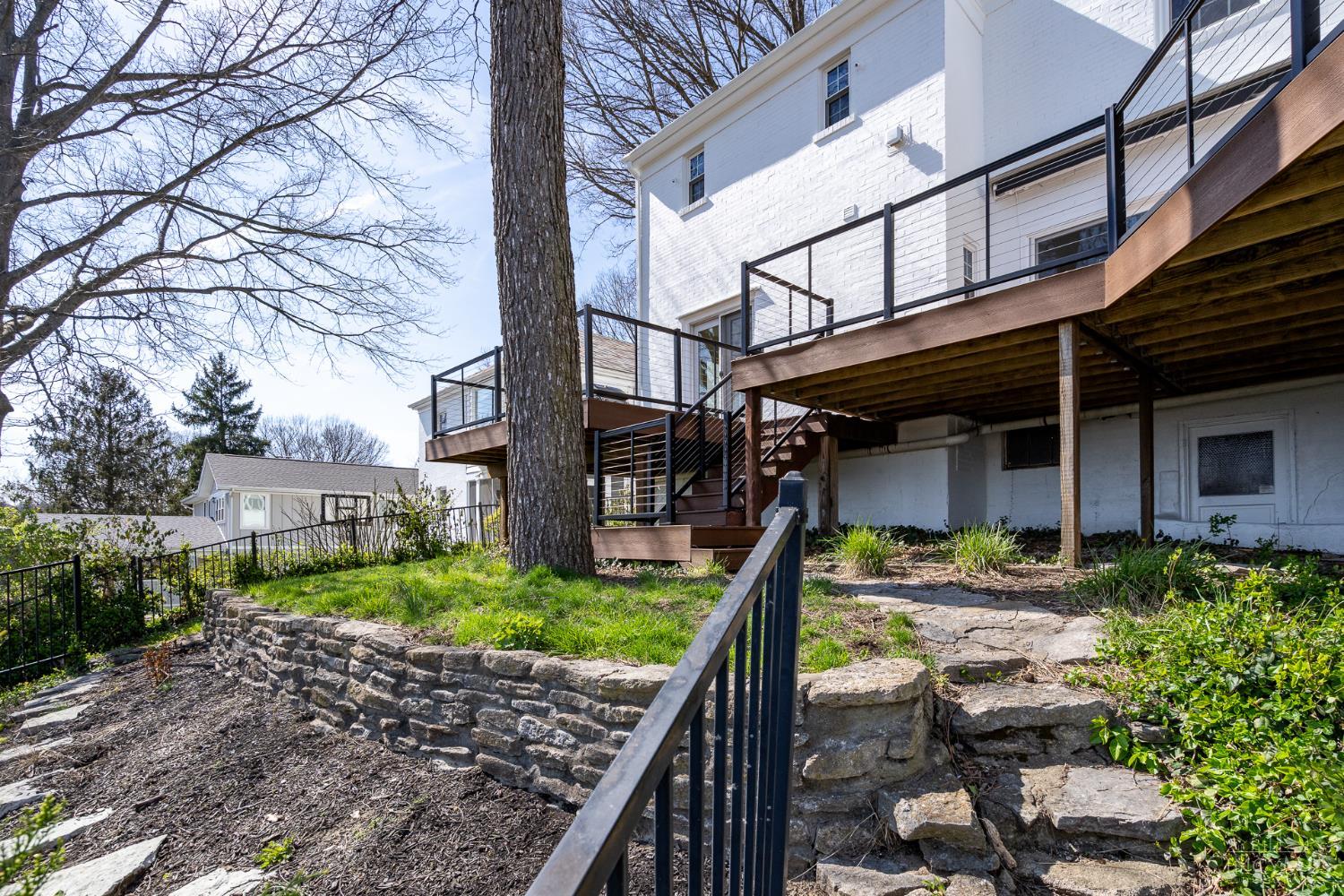 1002 Richwood Circle