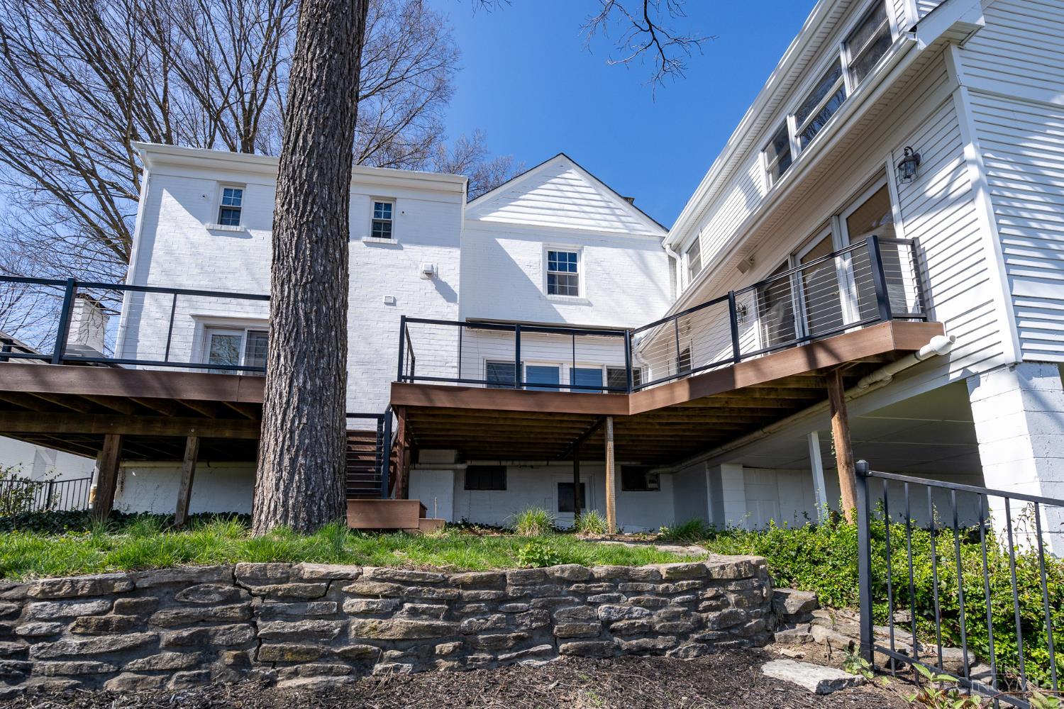 1002 Richwood Circle
