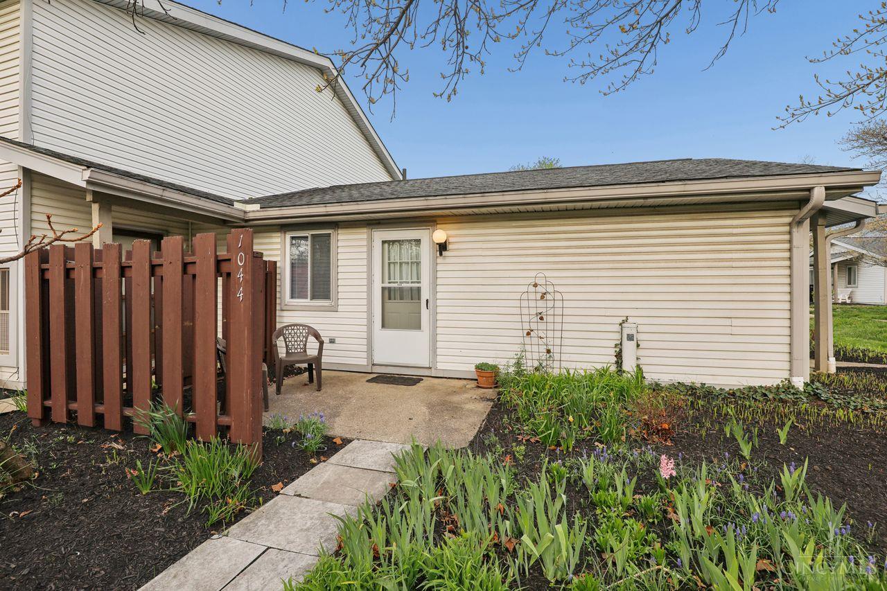 1044 E Crescentville Road