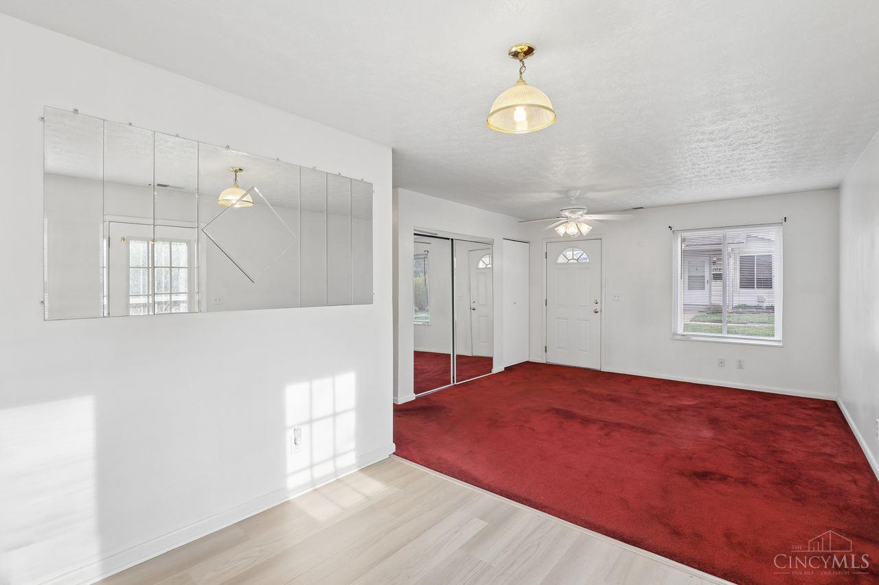 1044 E Crescentville Road