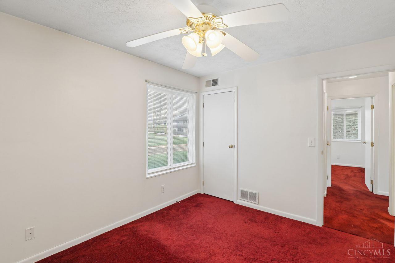 1044 E Crescentville Road