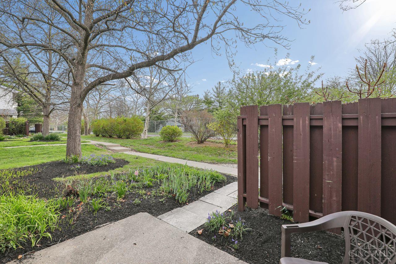 1044 E Crescentville Road