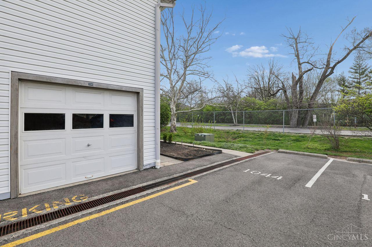 1044 E Crescentville Road