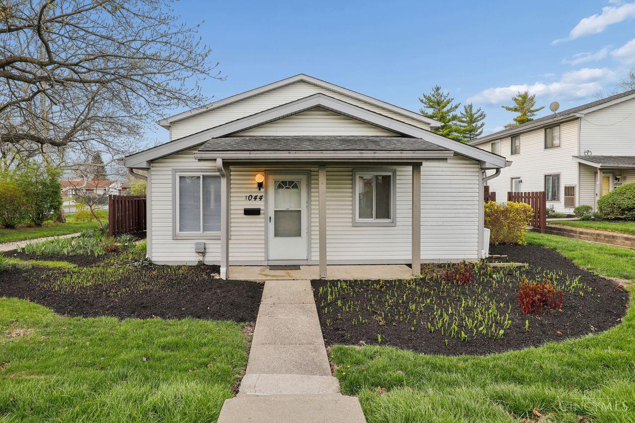 1044 E Crescentville Road