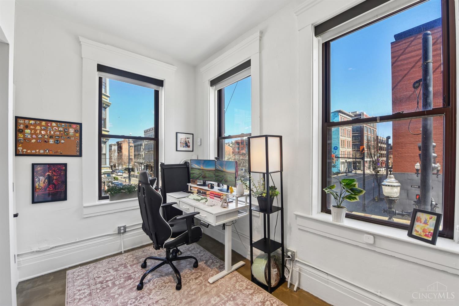 5 W Twelfth Street 1