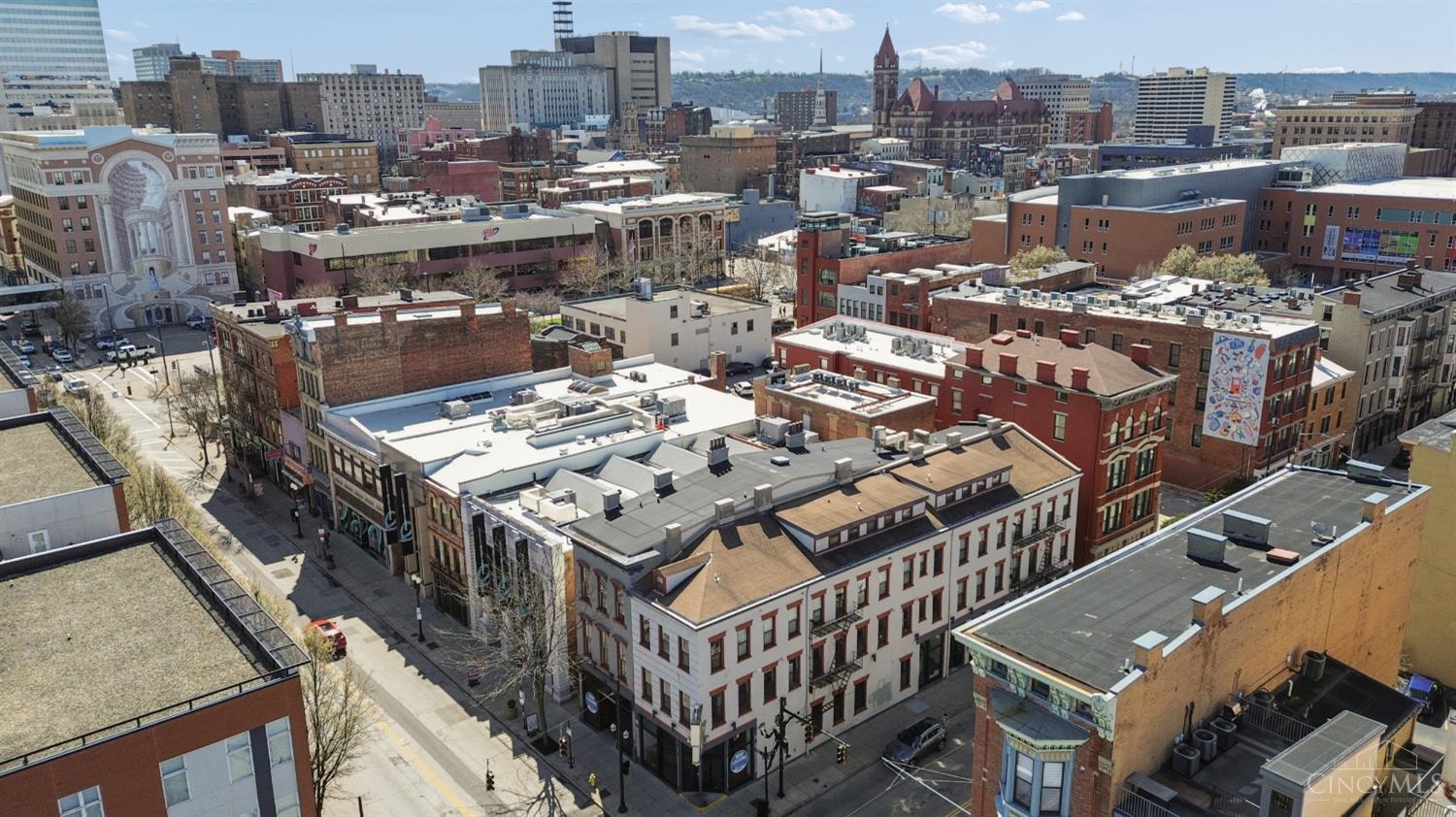 5 W Twelfth Street 1