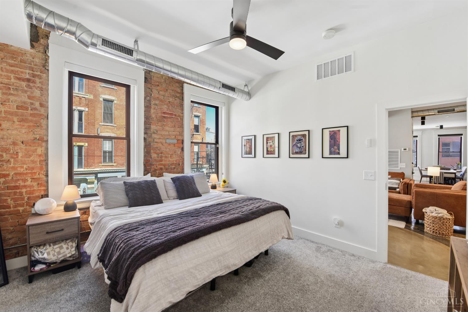 5 W Twelfth Street 1