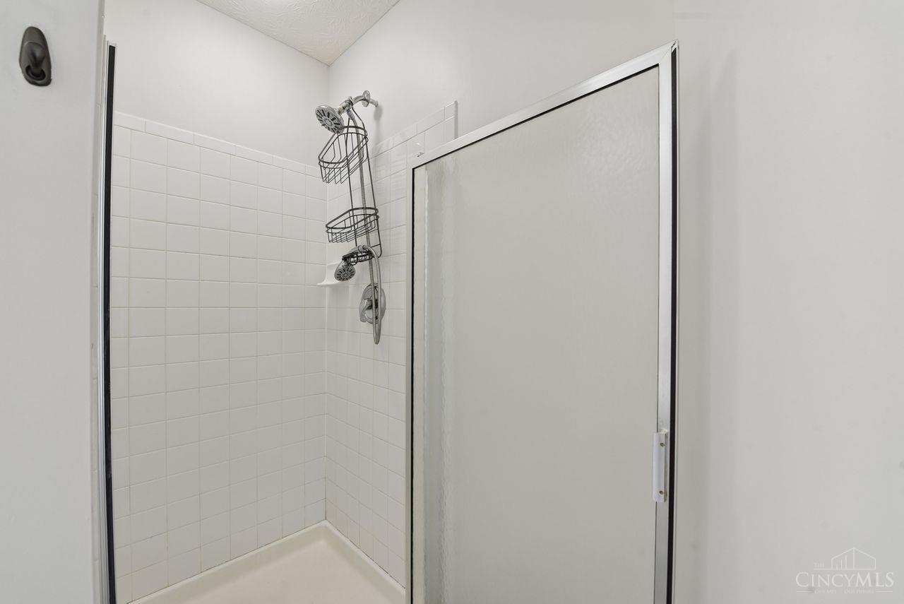 3855 Thorngate Drive