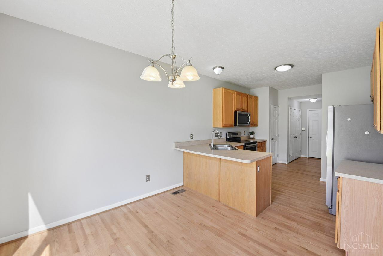 3855 Thorngate Drive