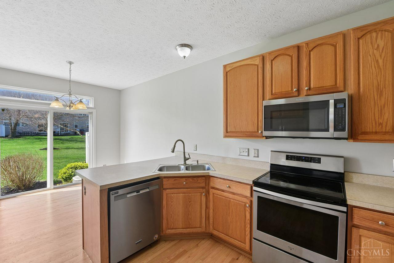 3855 Thorngate Drive