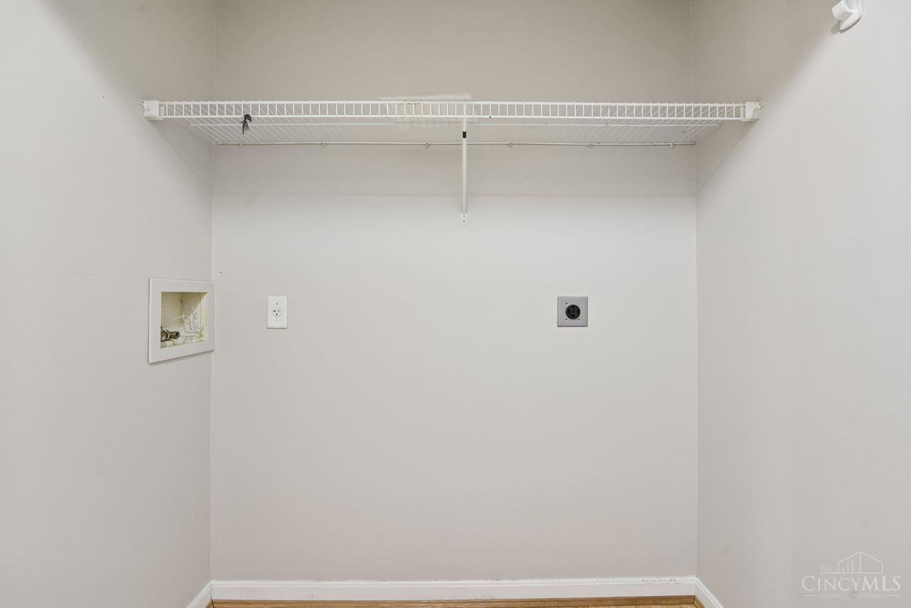 3855 Thorngate Drive