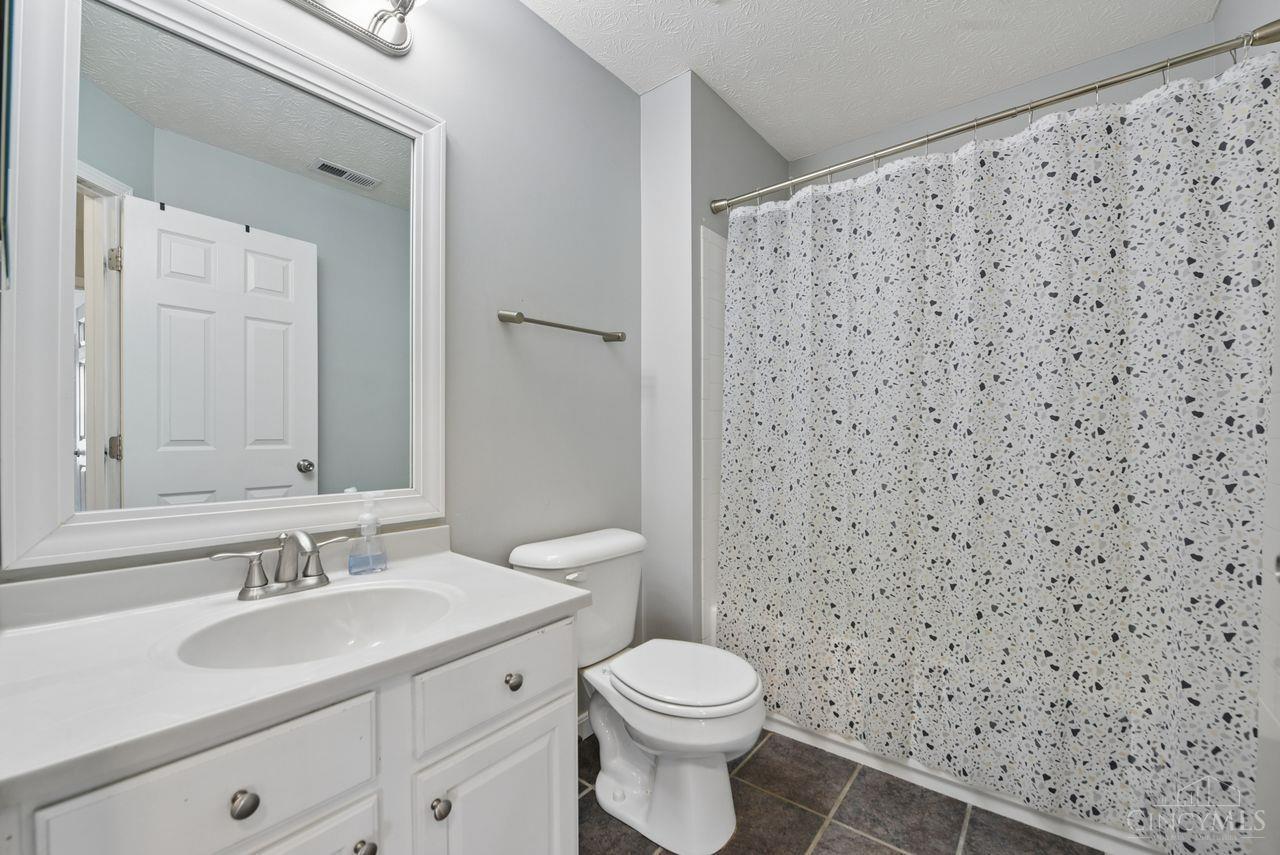 3855 Thorngate Drive