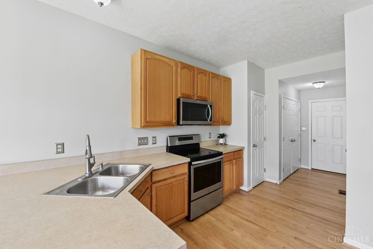 3855 Thorngate Drive