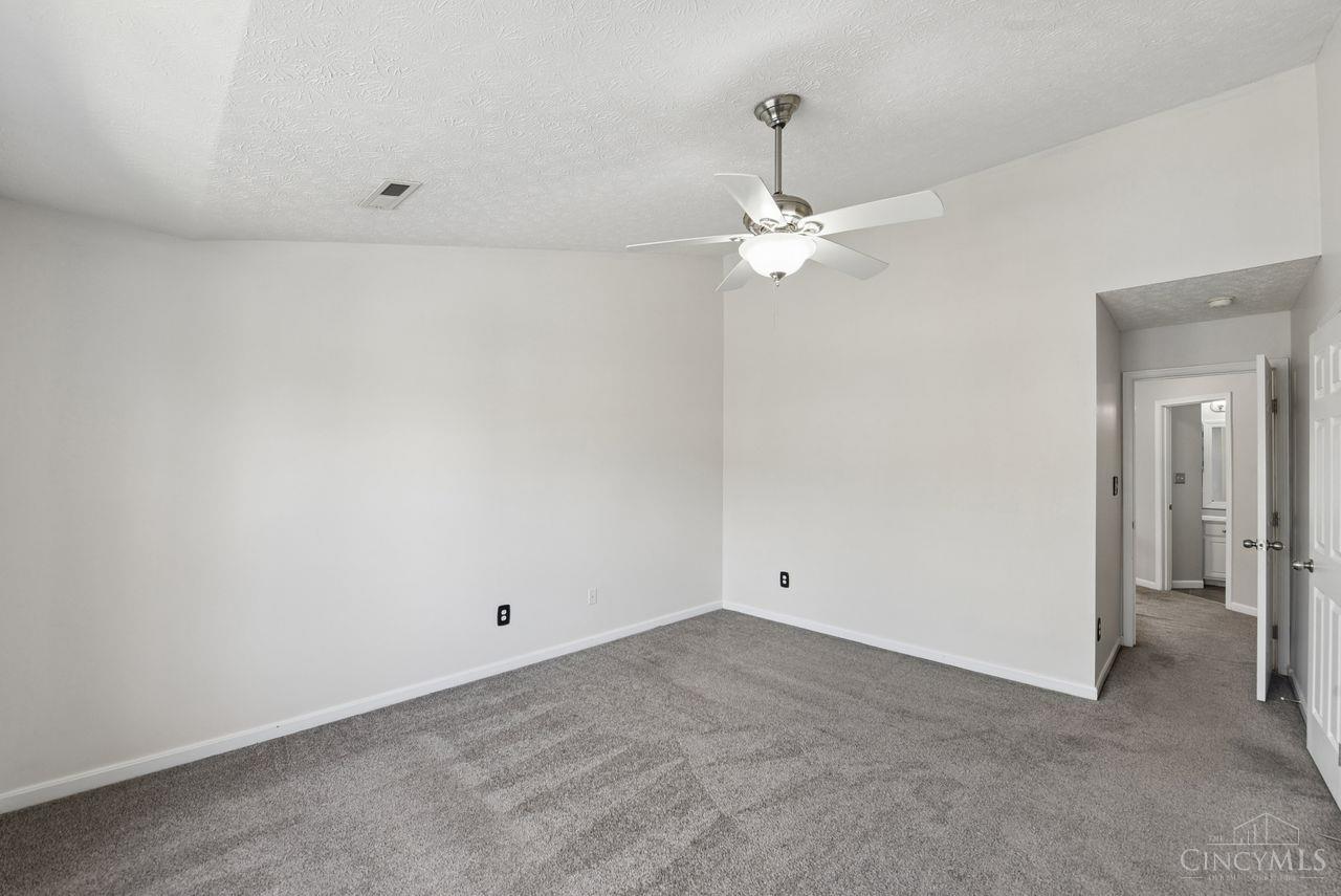 3855 Thorngate Drive