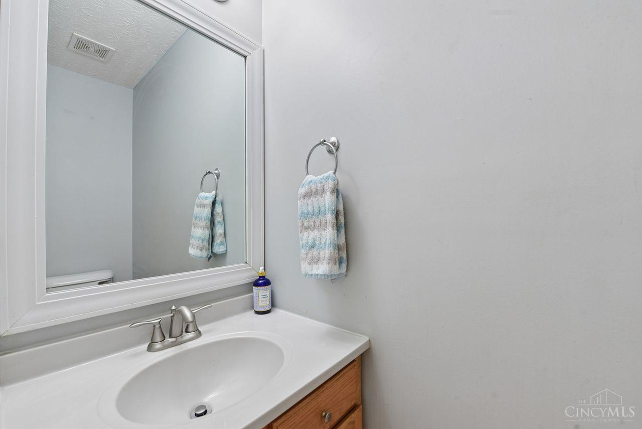 3855 Thorngate Drive