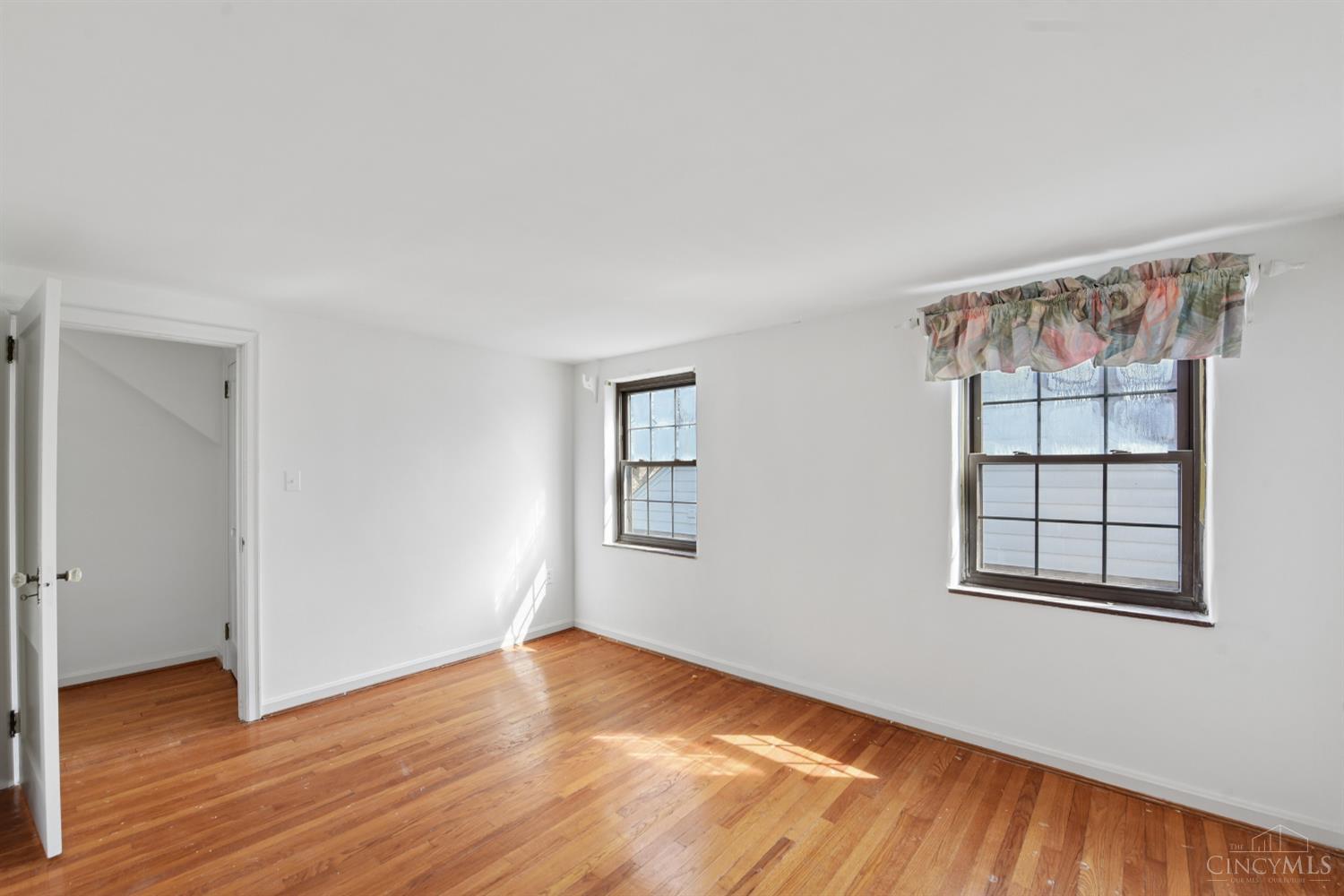 2512 Moundview Drive