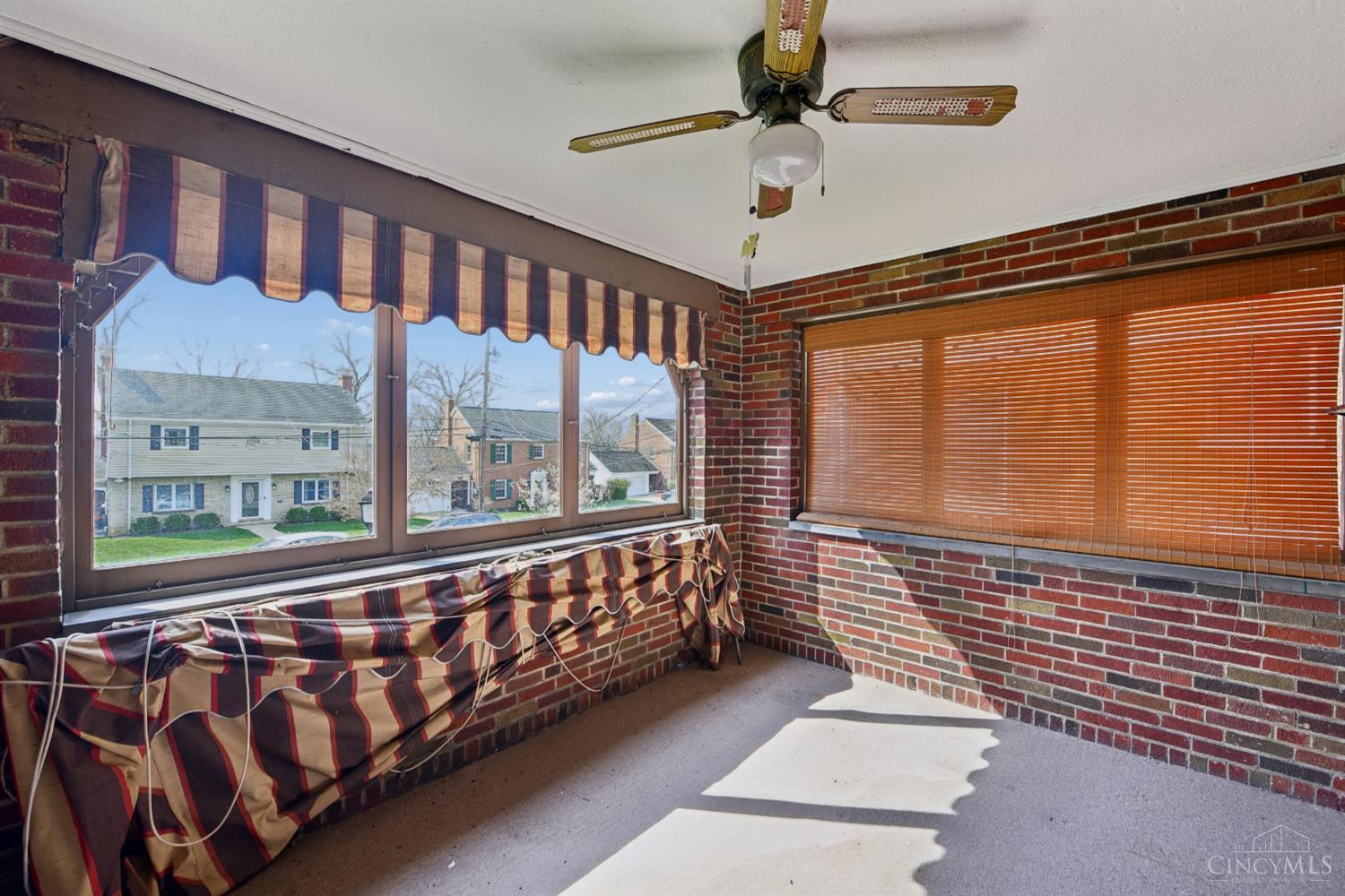 2512 Moundview Drive