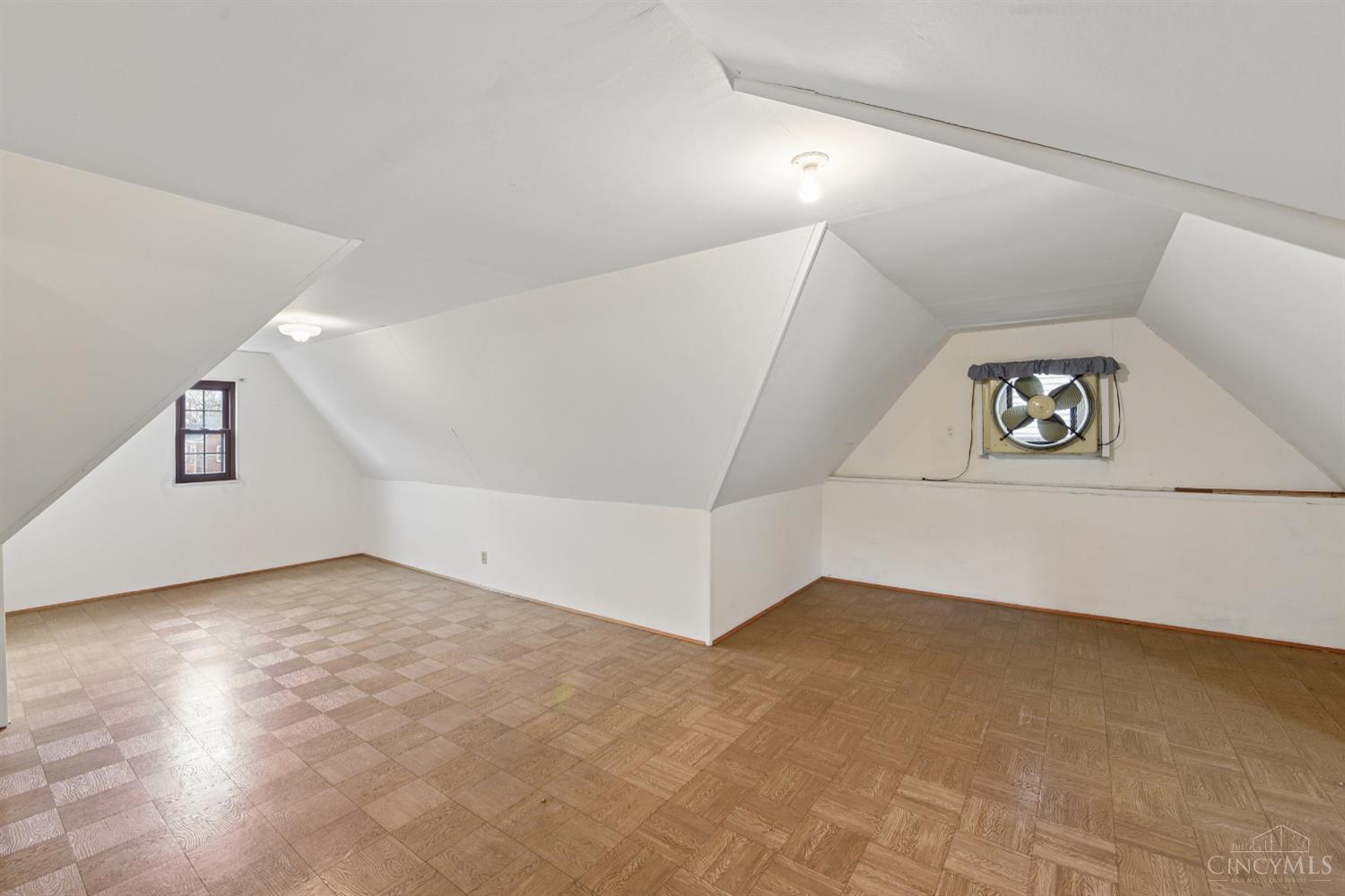 2512 Moundview Drive