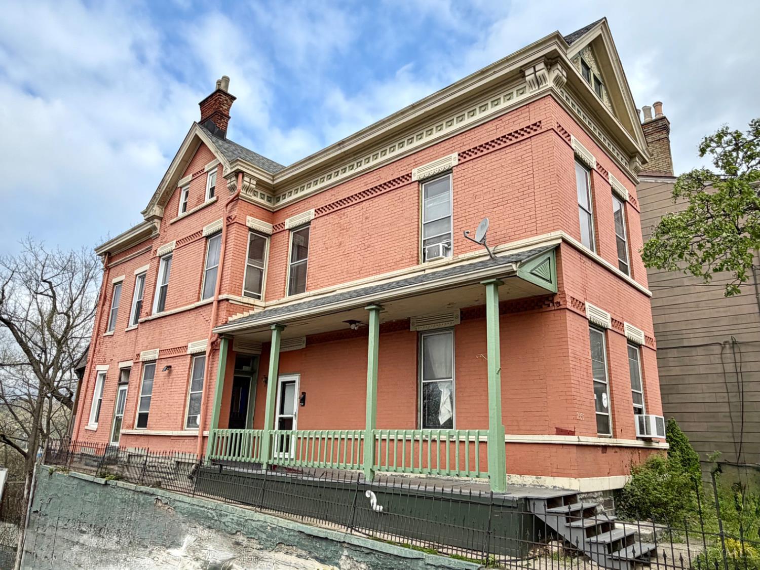 2355 W McMicken Avenue