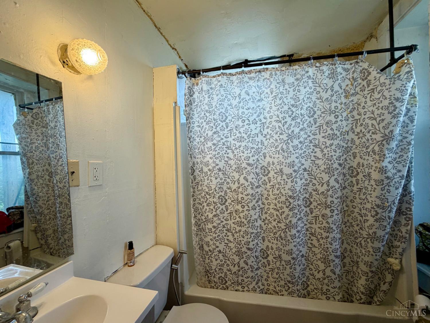 2355 W McMicken Avenue