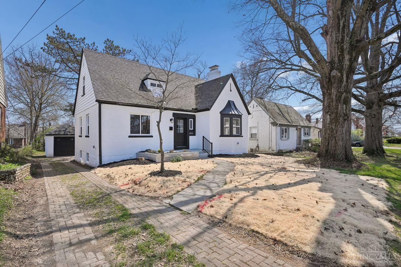 6826 Sampson Lane