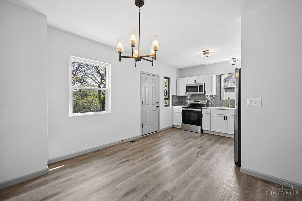 6826 Sampson Lane
