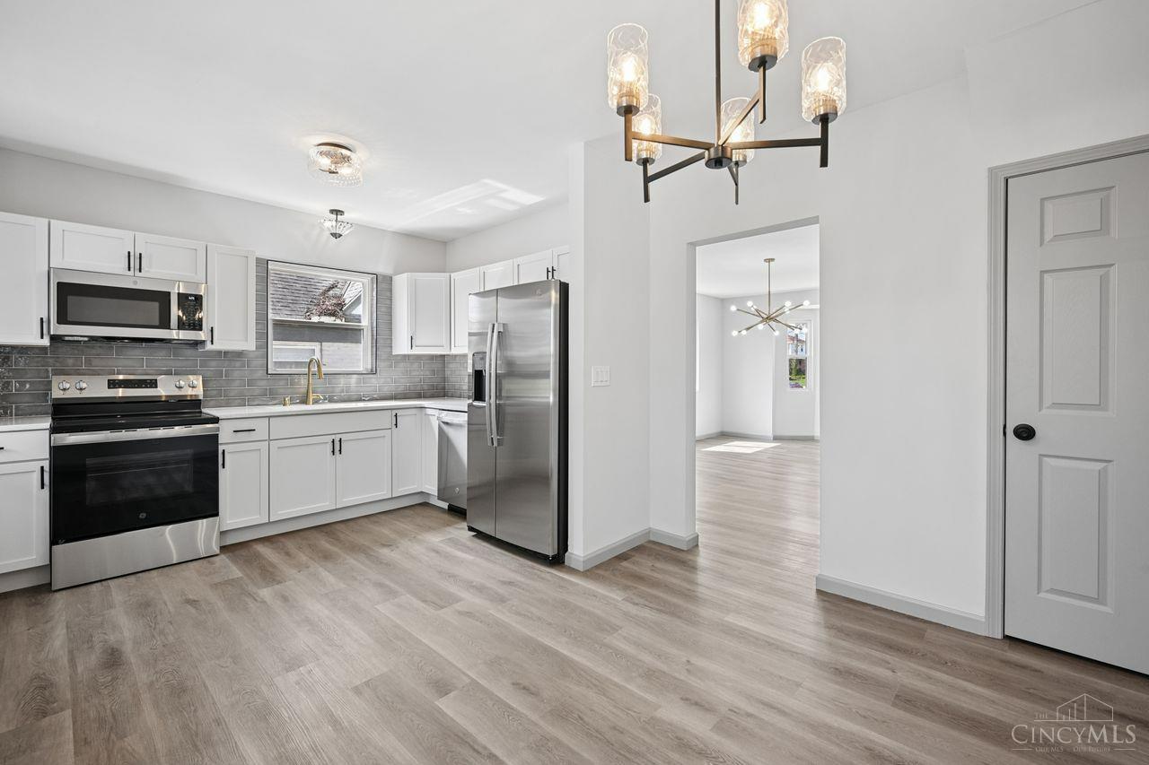 6826 Sampson Lane