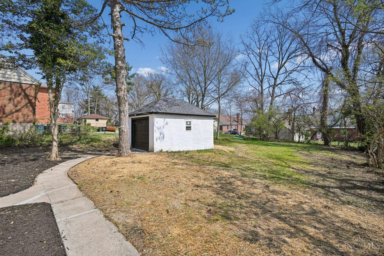 6826 Sampson Lane