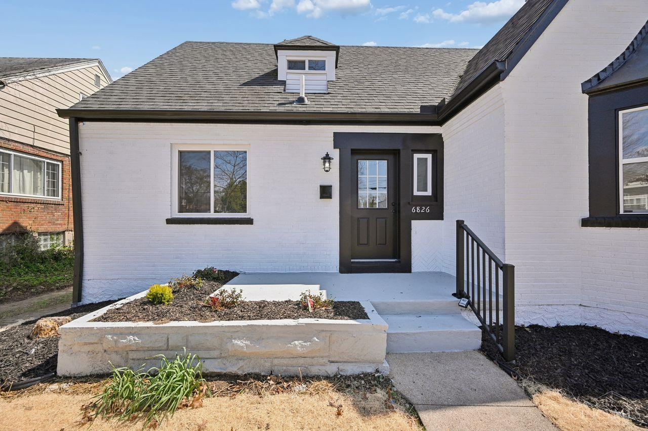 6826 Sampson Lane