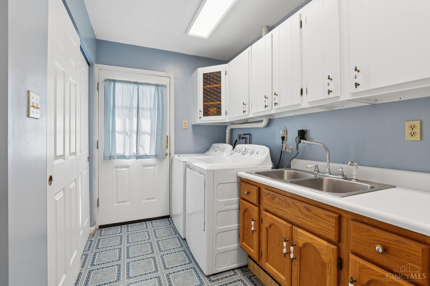 1208 Bellwood Drive
