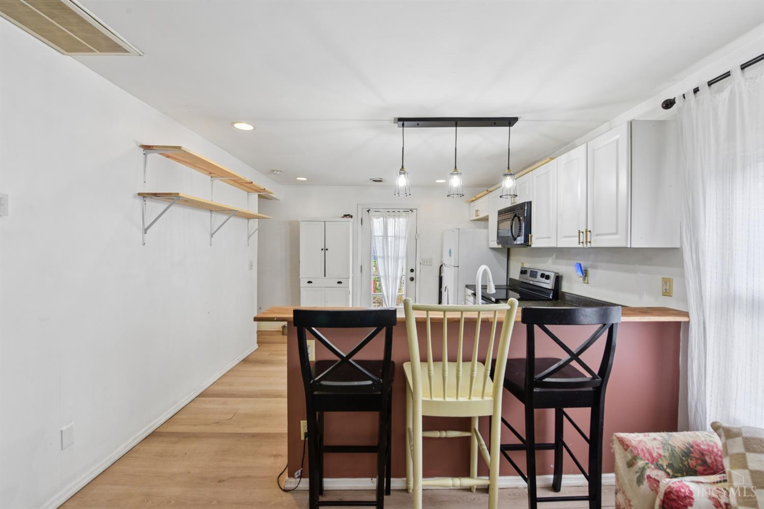 172 Hudson Avenue
