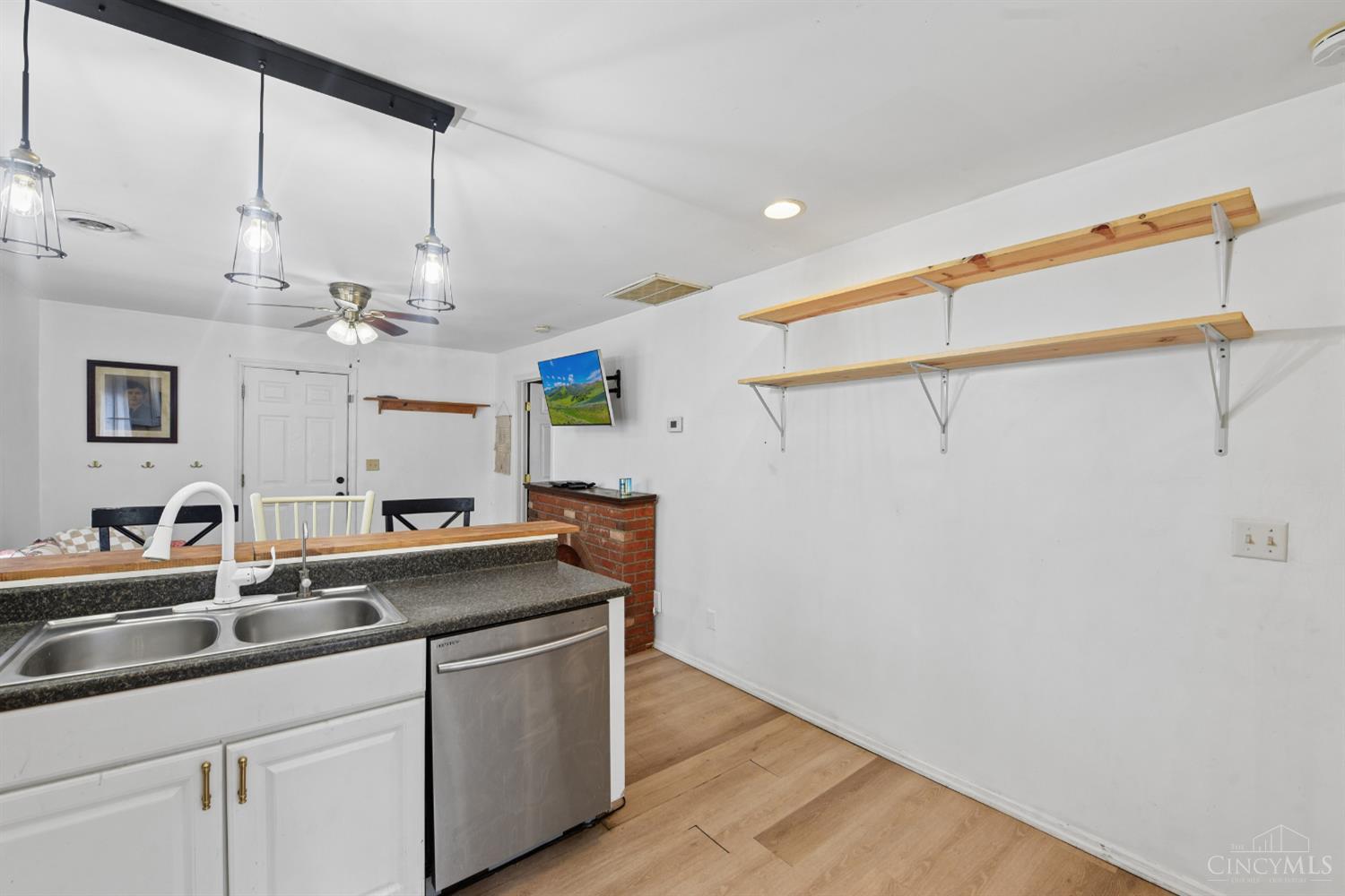 172 Hudson Avenue