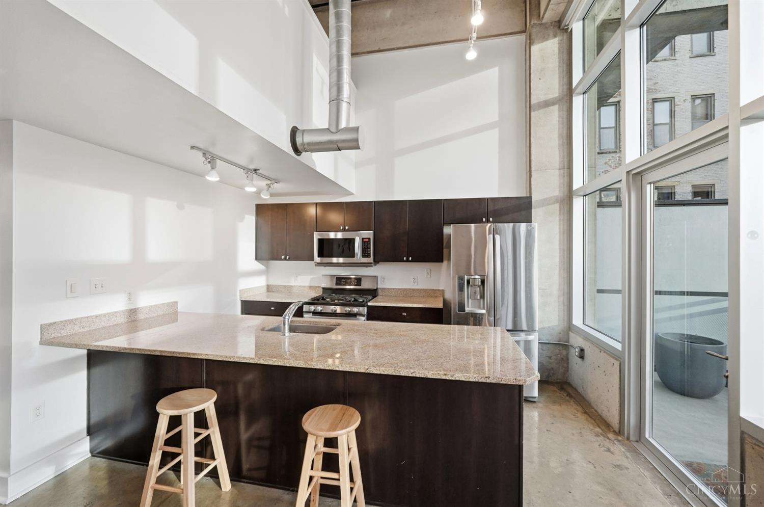 353 W Fourth Street 209