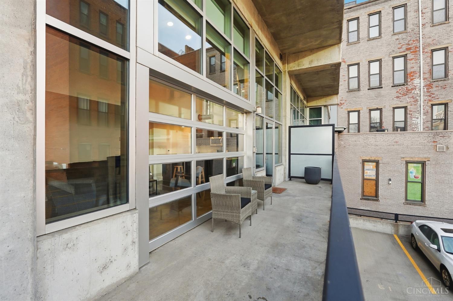 353 W Fourth Street 209