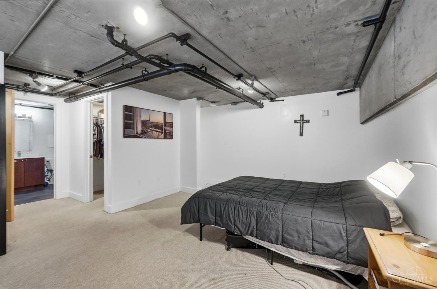 353 W Fourth Street 209