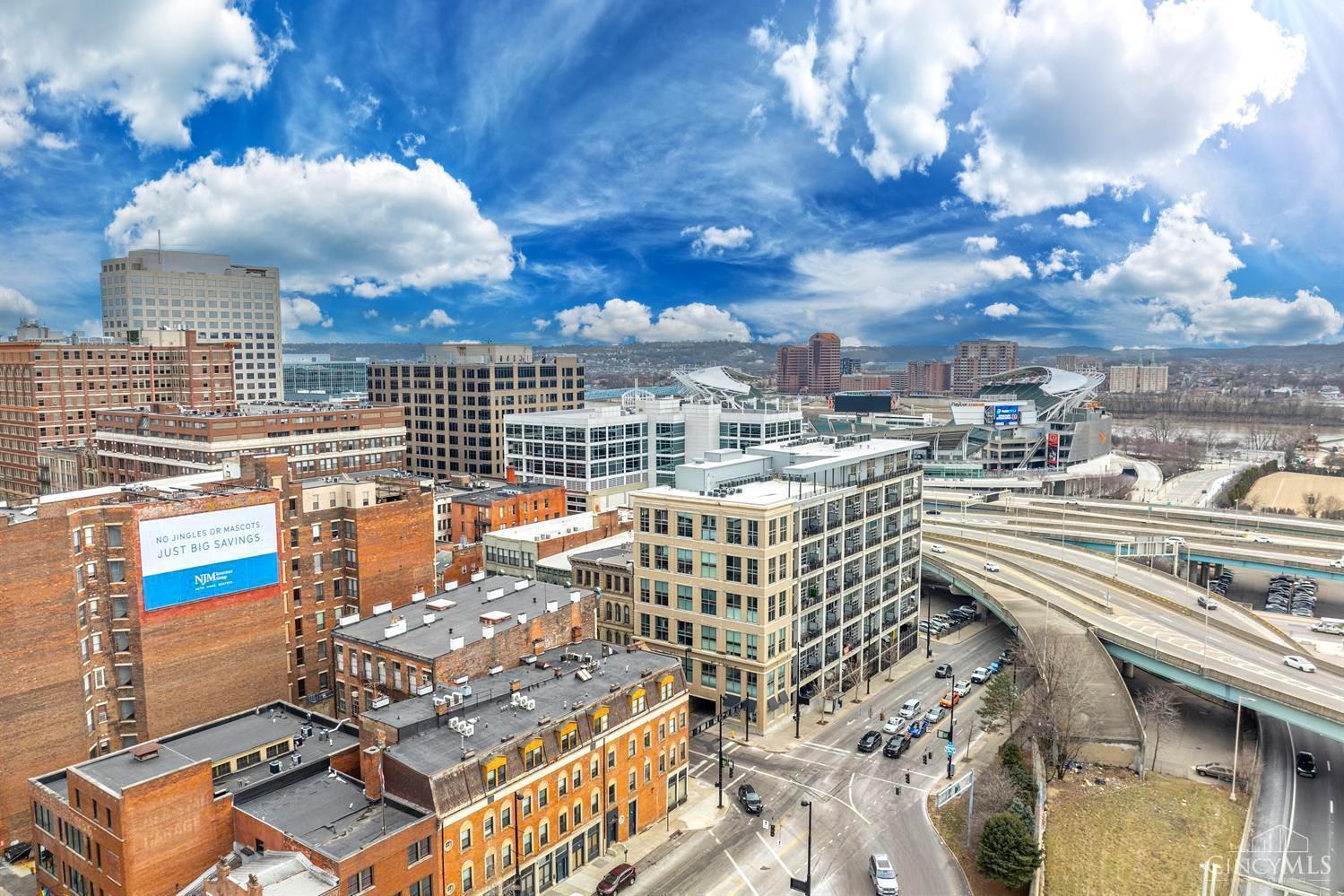 353 W Fourth Street 209