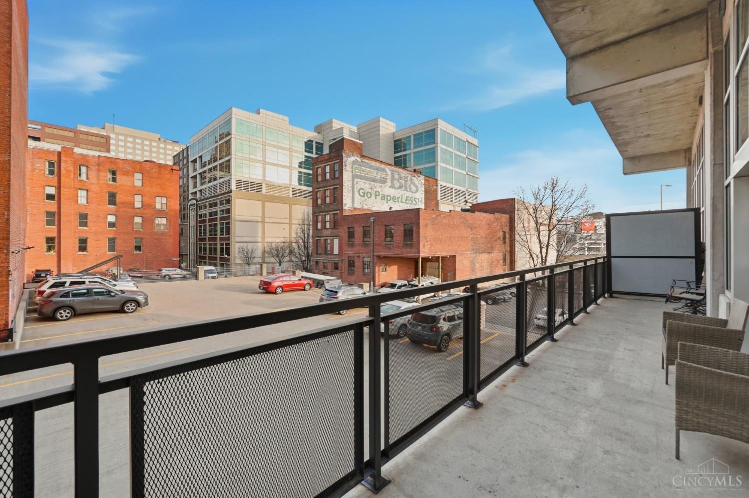 353 W Fourth Street 209