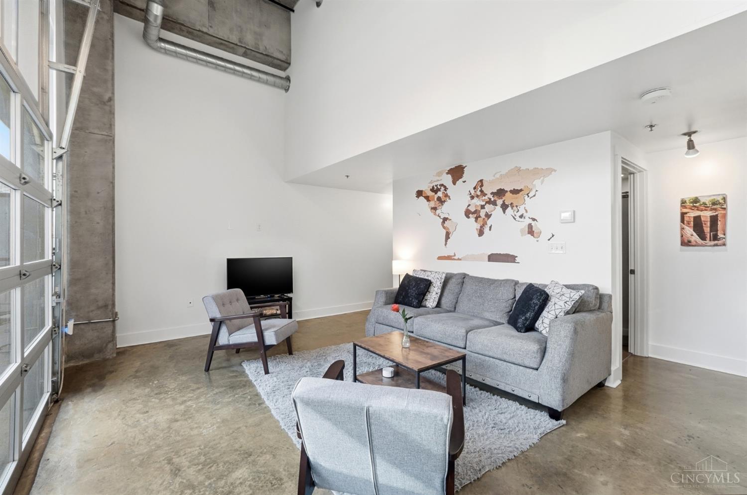 353 W Fourth Street 209