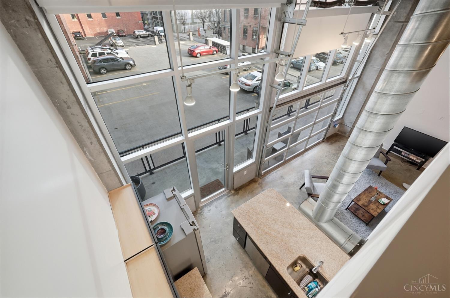 353 W Fourth Street 209