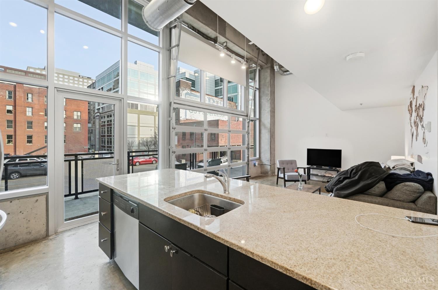 353 W Fourth Street 209