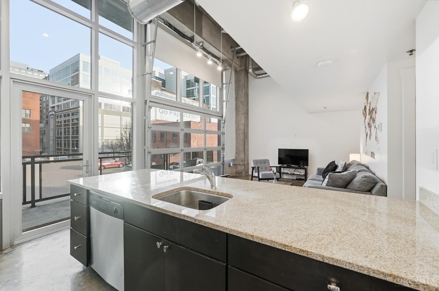 353 W Fourth Street 209