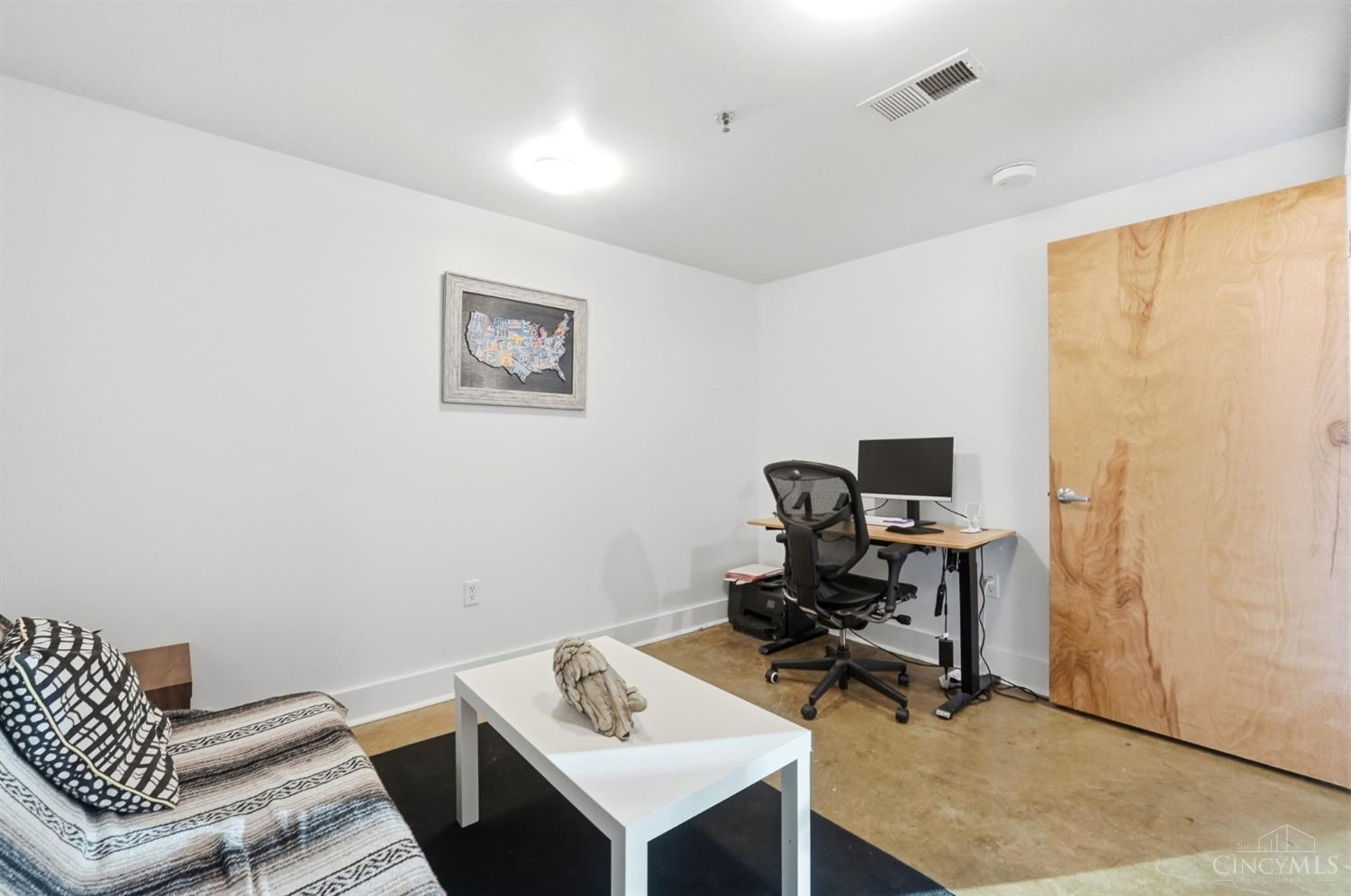 353 W Fourth Street 209